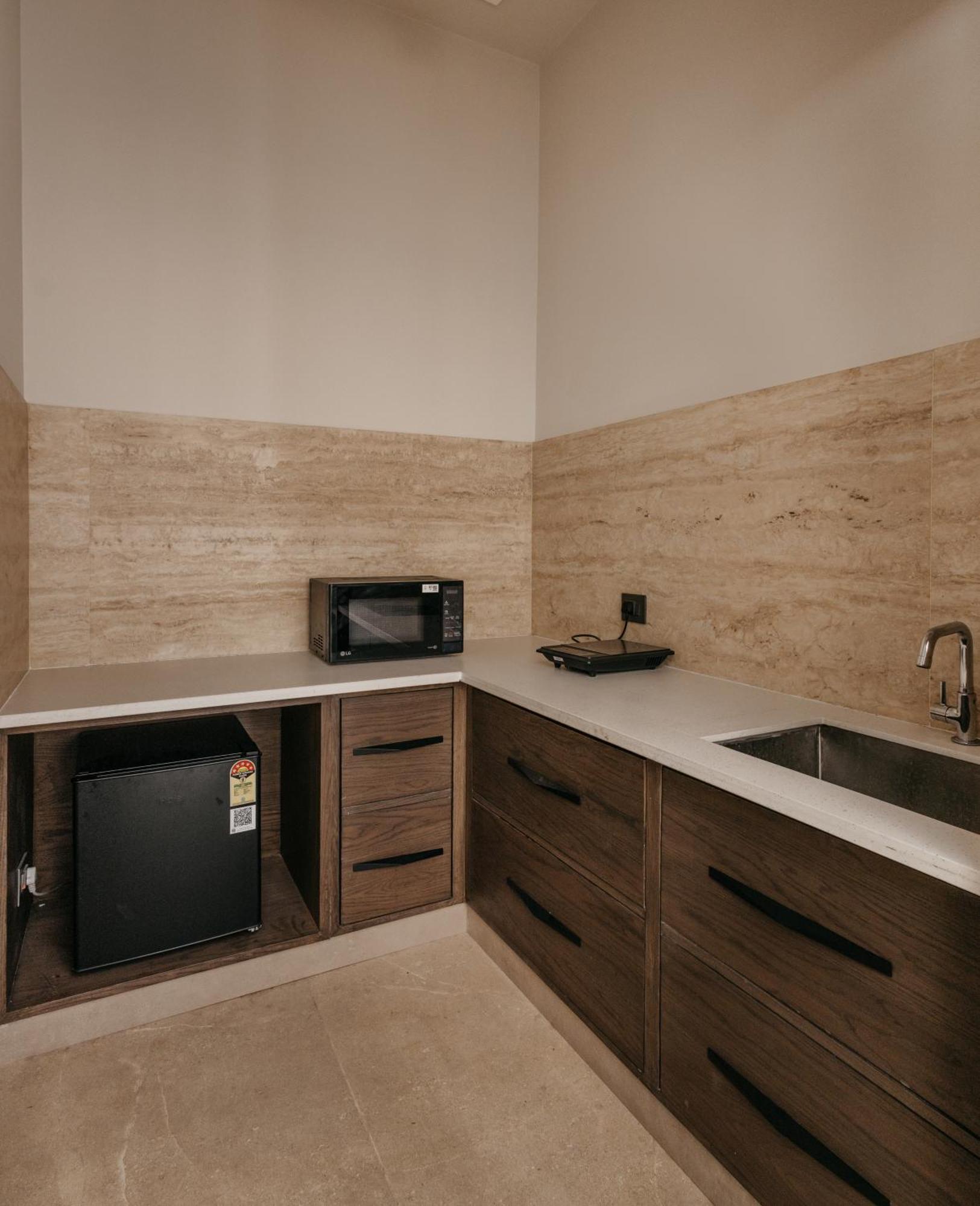 Luxury Lofts Hotel Amritsar Buitenkant foto